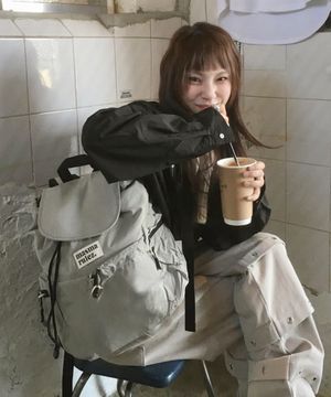 미니 플랩백팩 _그레이