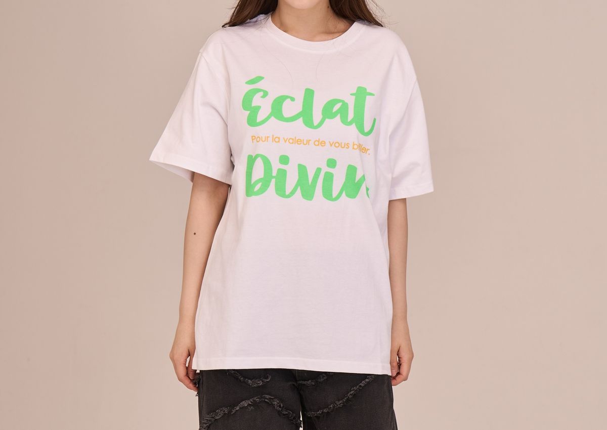 에클라 디뱅(ÉCLAT DIVIN) 반팔 티셔츠 레터링 형광색_[형광]