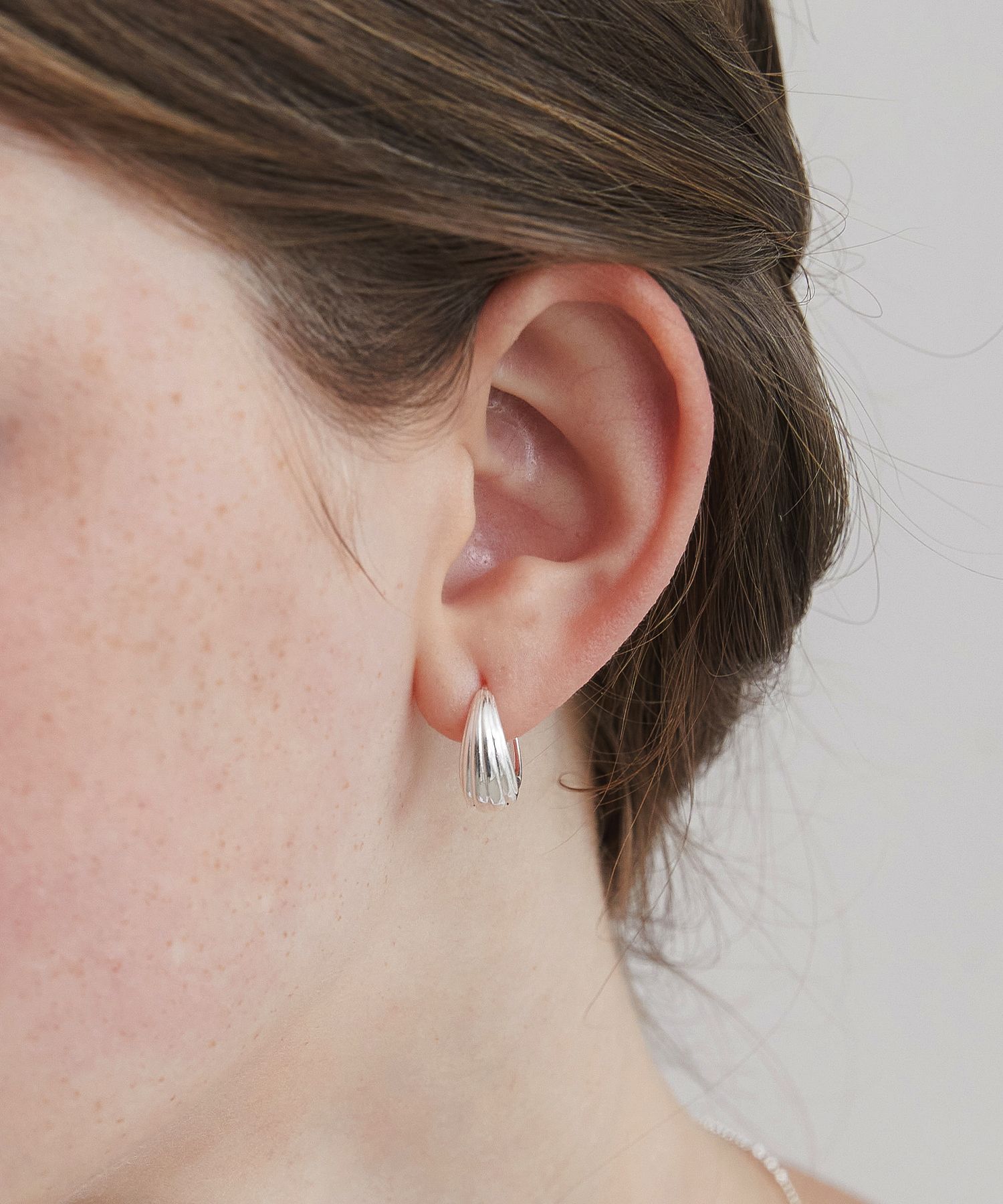 ☆TATIANA☆ Dew Hoop Earrings EC3106 MUSINSA公式 | TATIANA Dew Hoop Earrings EC3106