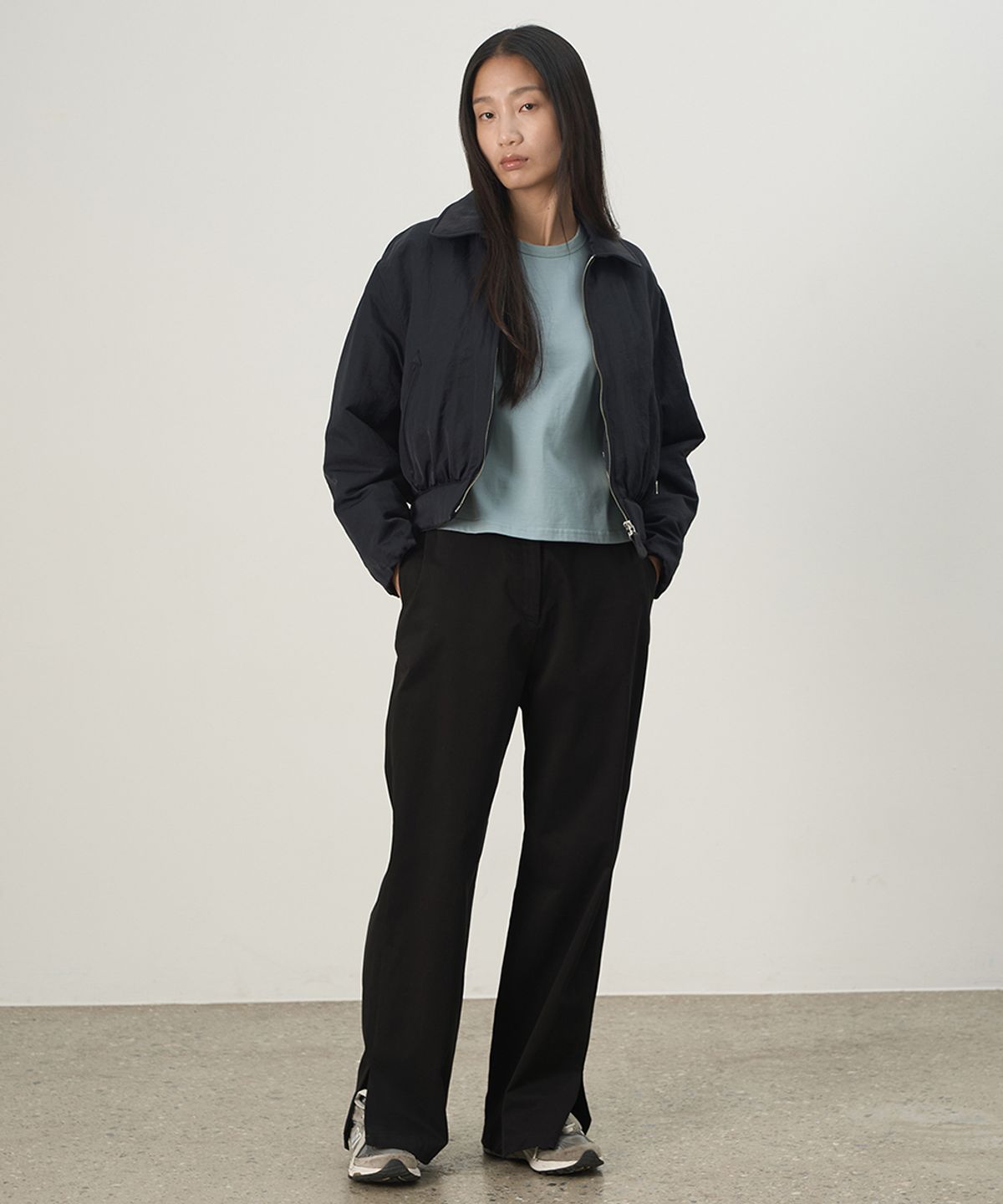 러프사이드 화이트라벨(ROUGH SIDE WHITE LABEL) Bootscut Slit Pants Black