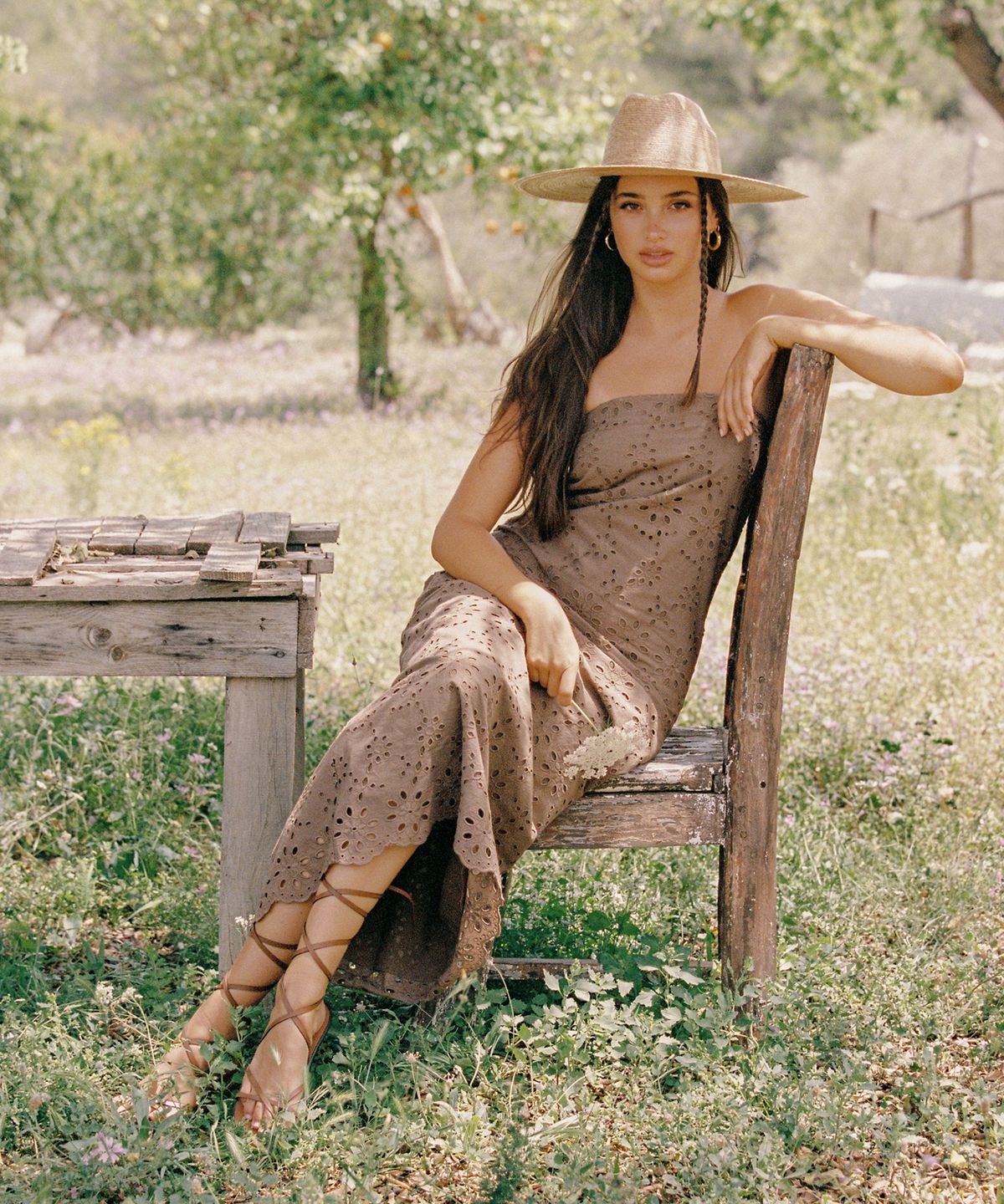 데이즈데이즈(DAZE DAYZ) BROWNIE EYELET TUBE DRESS