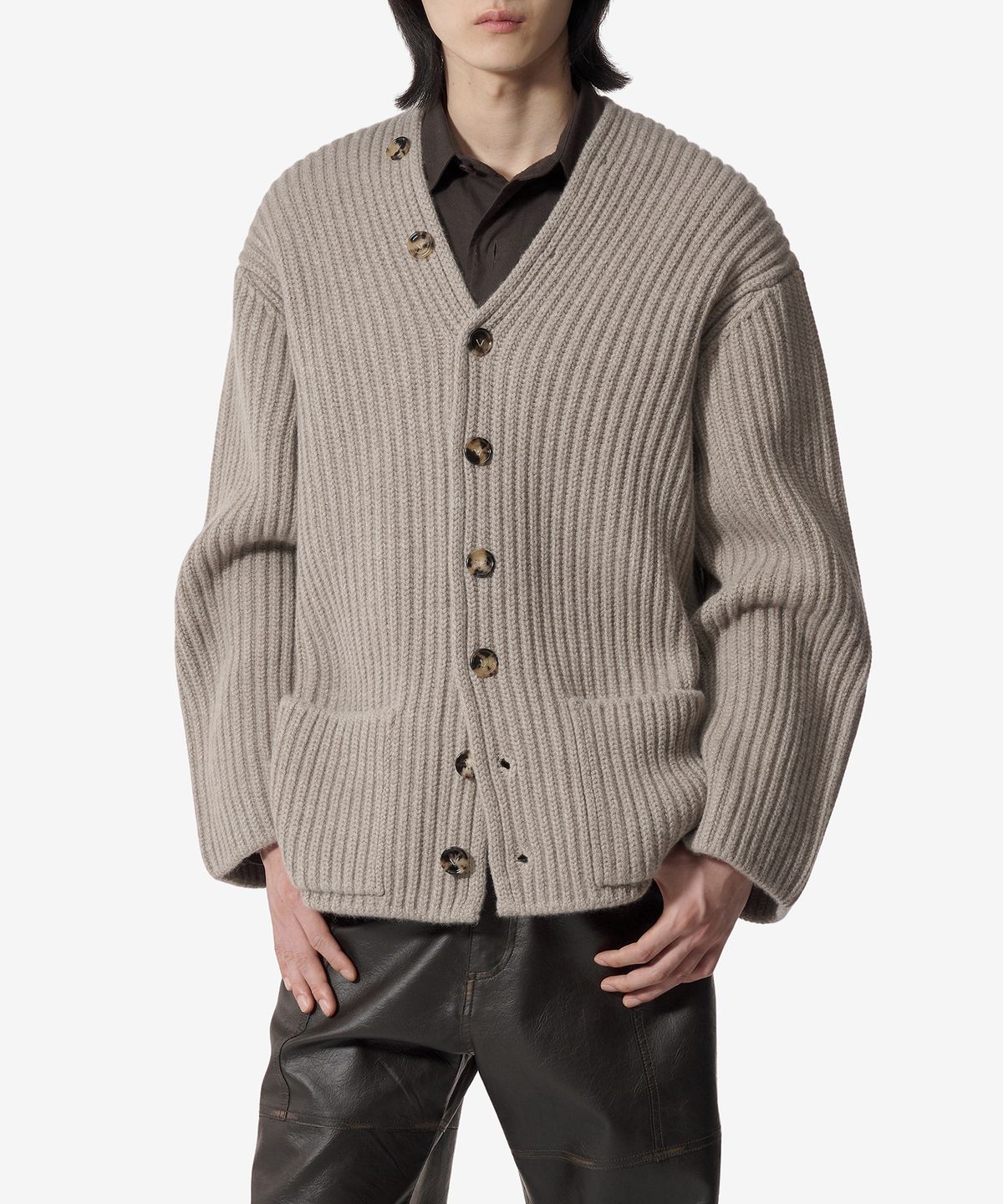 보테가베네타(BOTTEGA VENETA) 영국식 울 및 캐시미어 리브 가디건 - 베이지 / 791688V4AQ09700