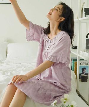 올리비아 라운드 프릴 체크 원피스 잠옷