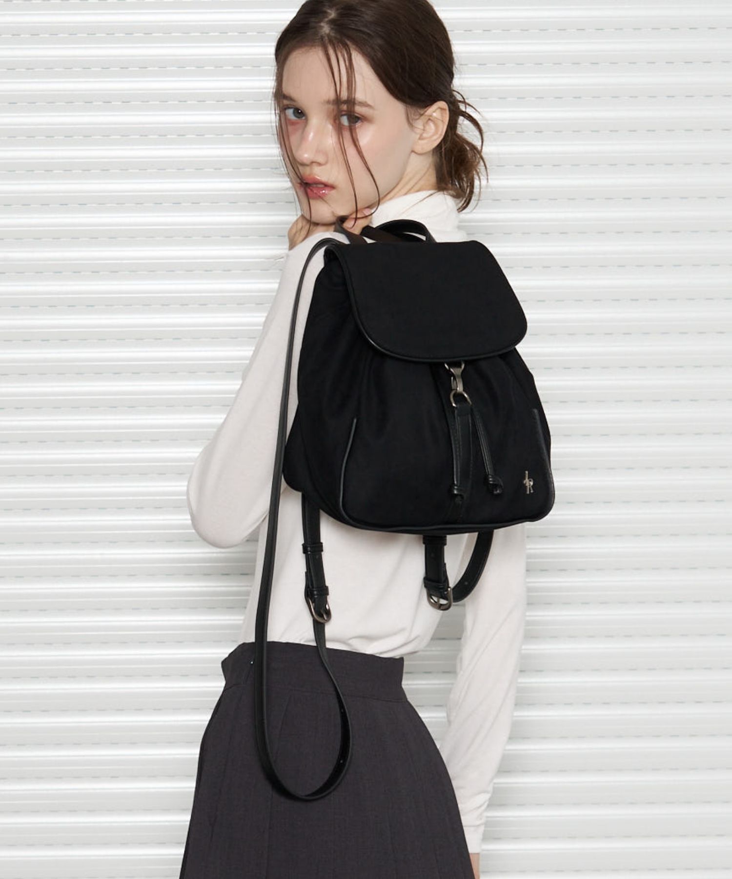 MUSINSA公式 | LEATHERY ブリッジスエードバックパック[ブラック]