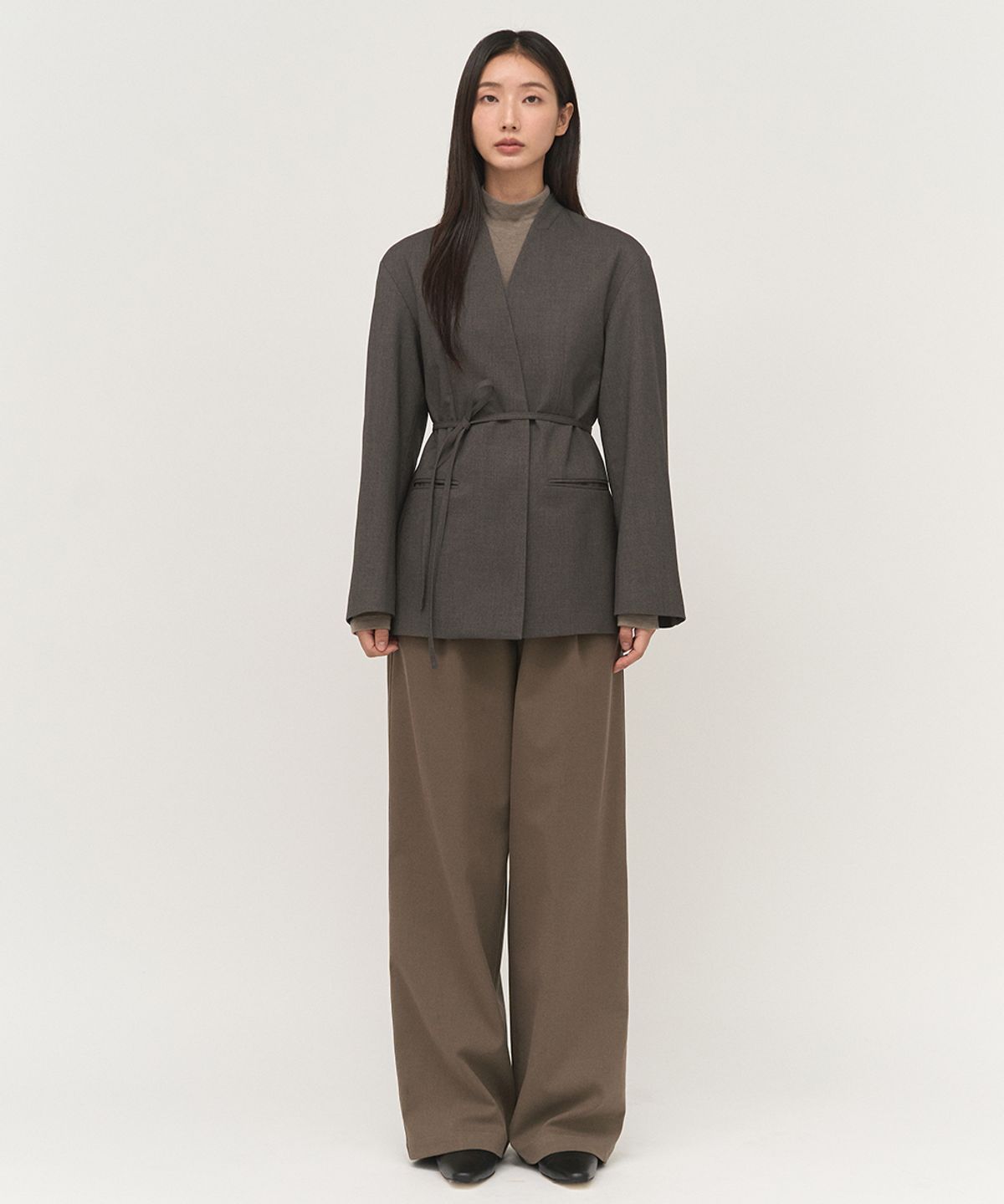 러프사이드 화이트라벨(ROUGH SIDE WHITE LABEL) Classy Collarless Jacket Charcoal