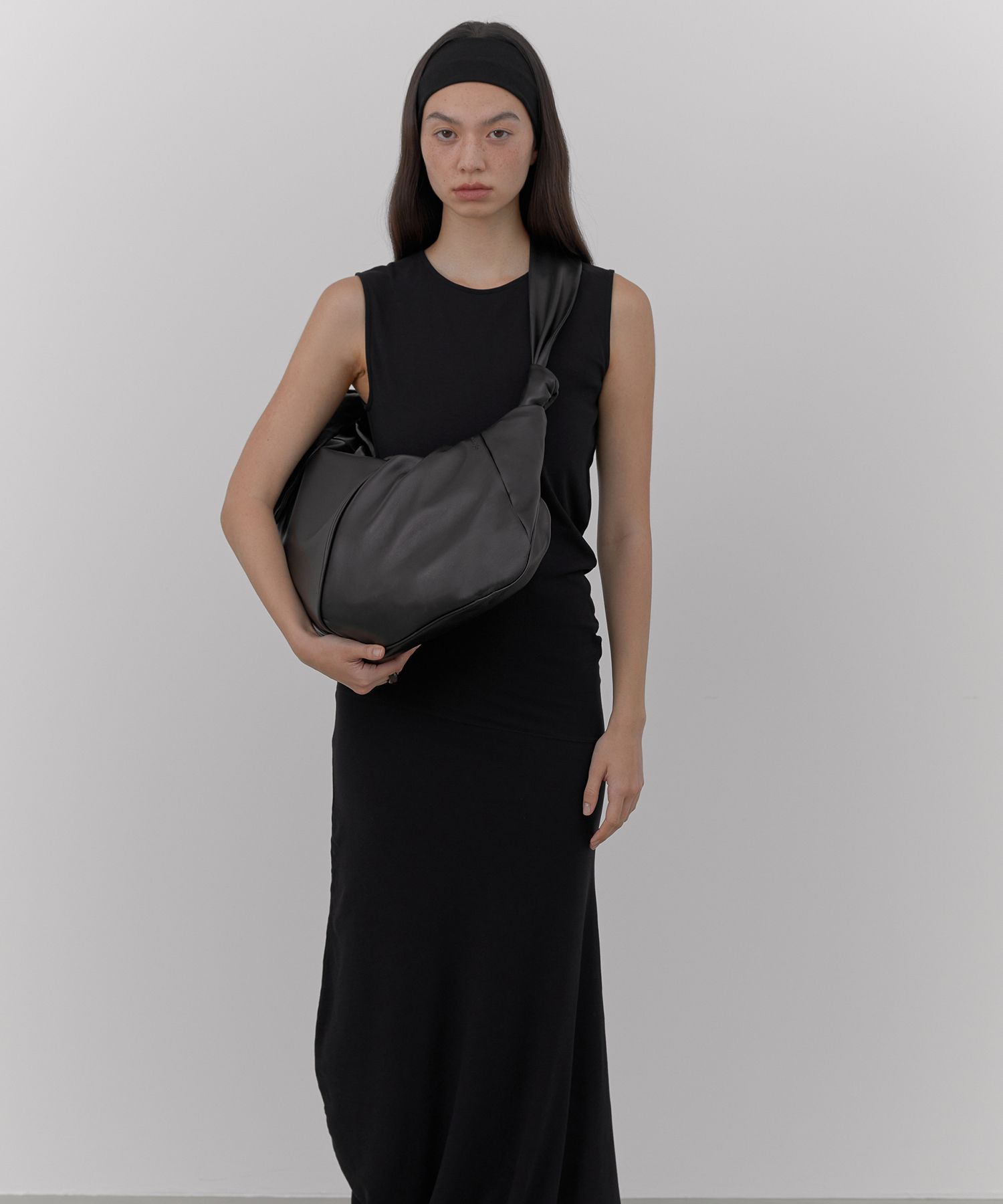 MUSINSA公式 | Archivépke Large turban bag(Deep sleep)_OVBAX25008BLK