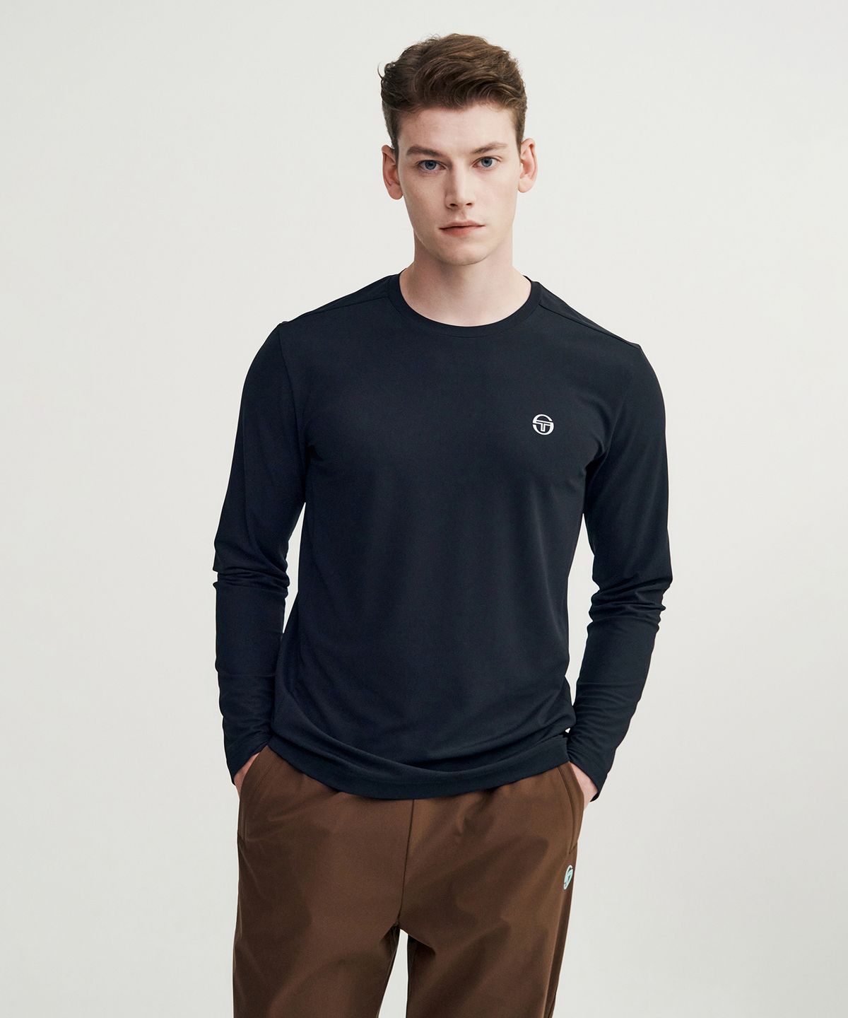 세르지오 타키니(SERGIO TACCHINI) M 에센셜 긴팔티셔츠 (Black)