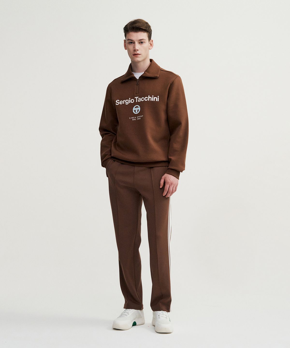 세르지오 타키니(SERGIO TACCHINI) U 고트 쿠쉬라이트 하프집업 맨투맨 (D.Brown)