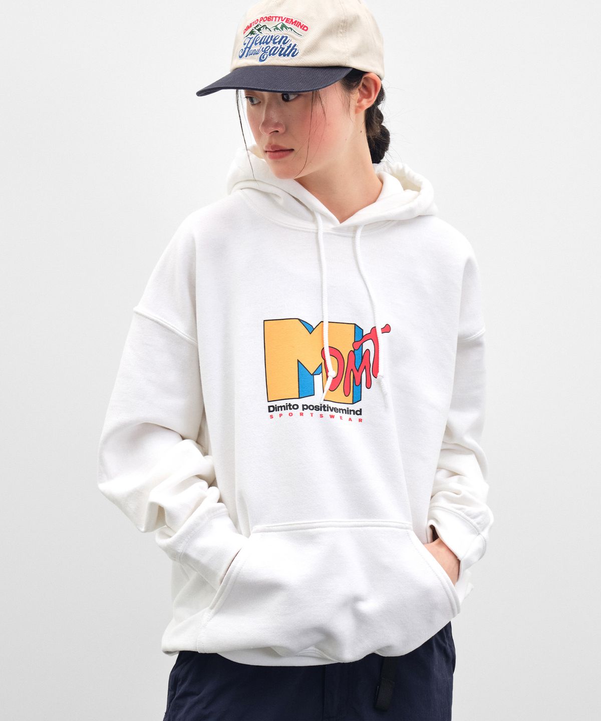 디미토(DIMITO) DMTV HOODIE WHITE