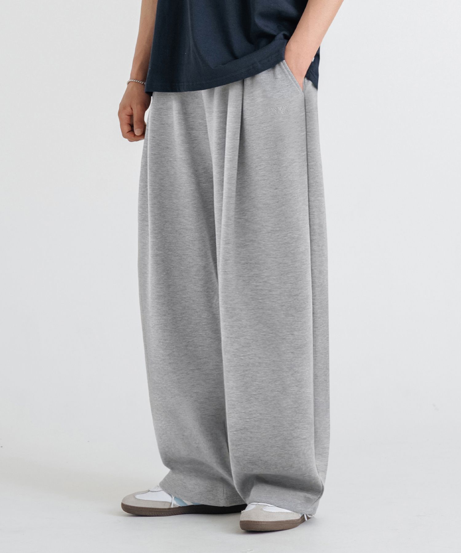 Shop Pants at MUSINSA
