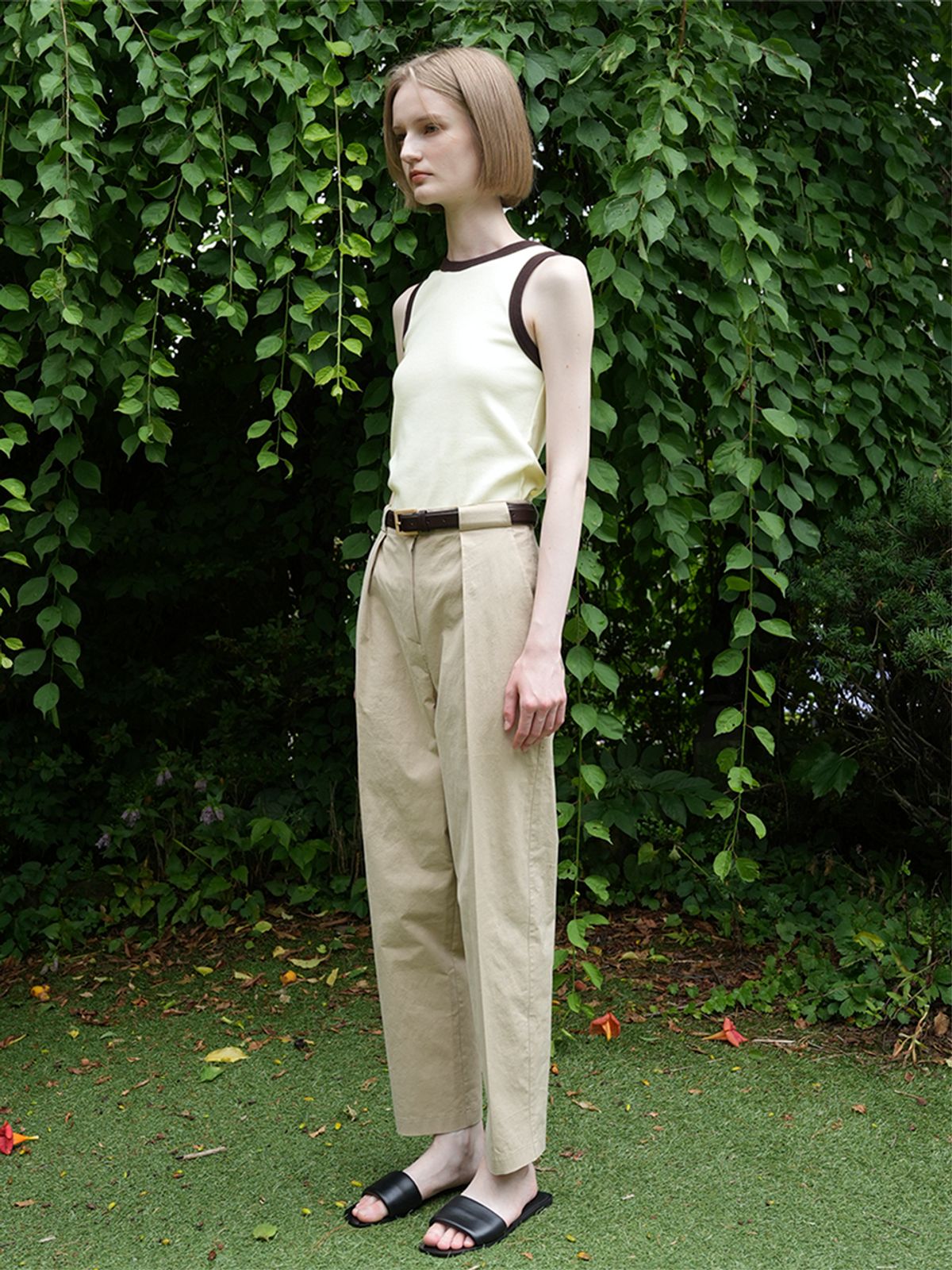 레이에(LEIE) HANA COTTON CHINO PANTS (BEGIE)