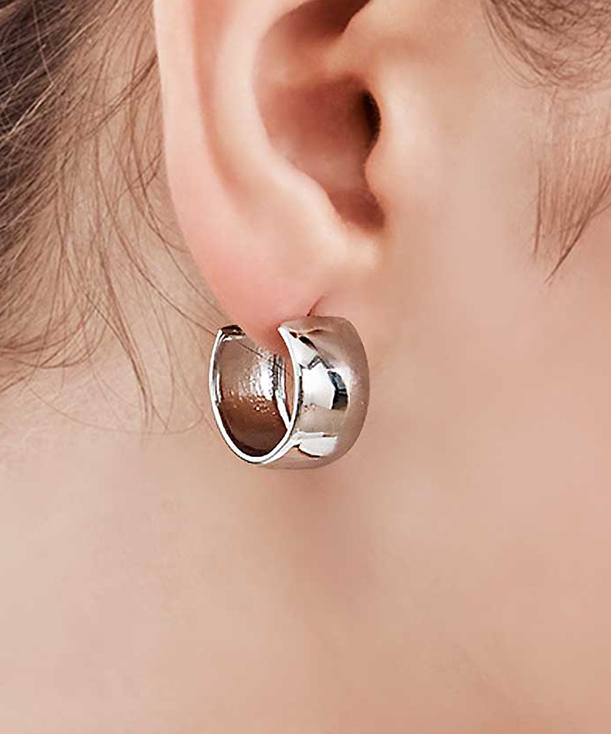 가이거주얼리(GEIGERJEWELRY) 볼드 라운드 하프 링 귀걸이 GISVEE140 (실버925 PIN)