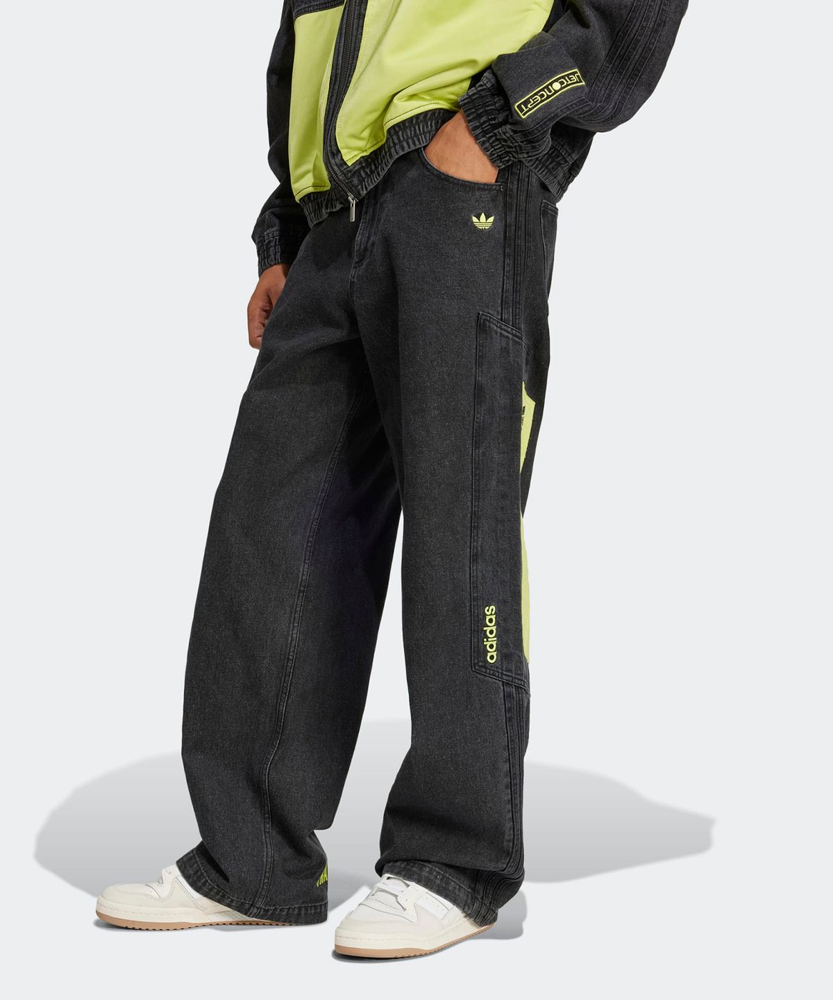아디다스(ADIDAS) ADILENIUM 2 모토 데님 팬츠 - 블랙 / JN0825
