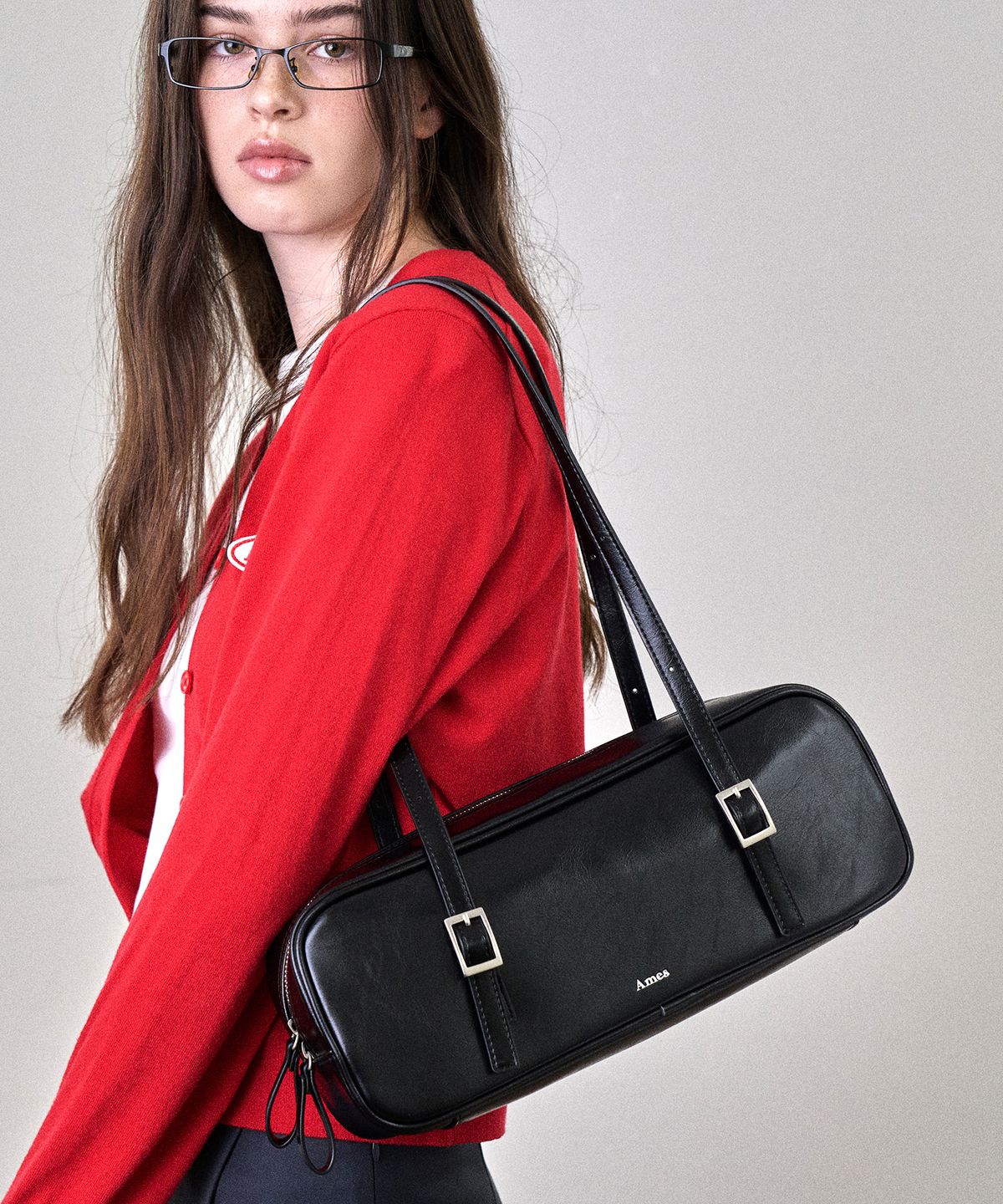 아메스 월드와이드(AMES-WORLDWIDE) BUCKLE STRAP SHOULDER BAG BLACK