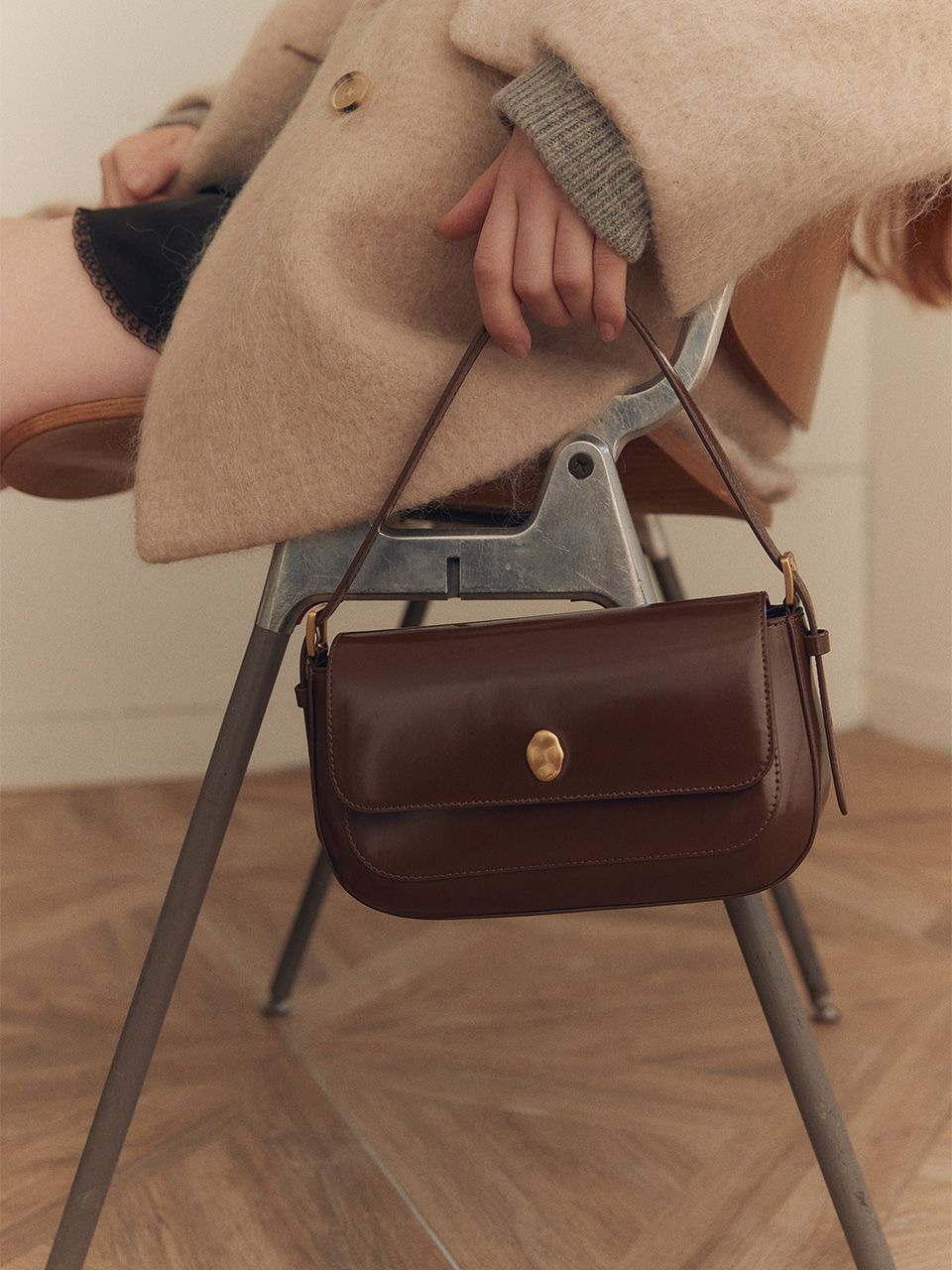 OSTKAKA ■ Amuse Mini Baguette ショルダーバッグ MUSINSA | OSTKAKA Amuse Mini Baguette Milk Brown