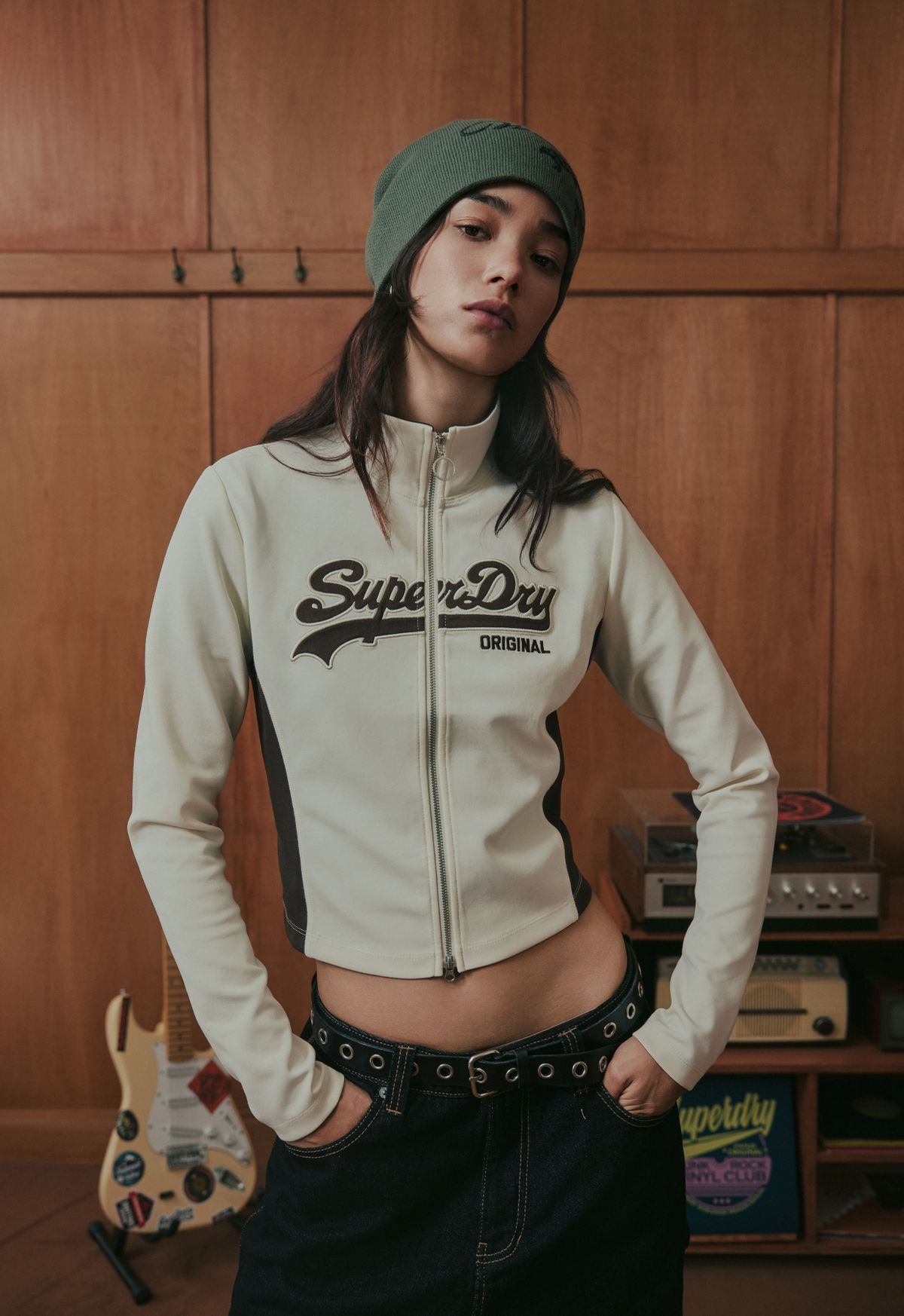 슈퍼드라이(SUPERDRY) W 헤리티지 슬림 크롭 집업 아이보리