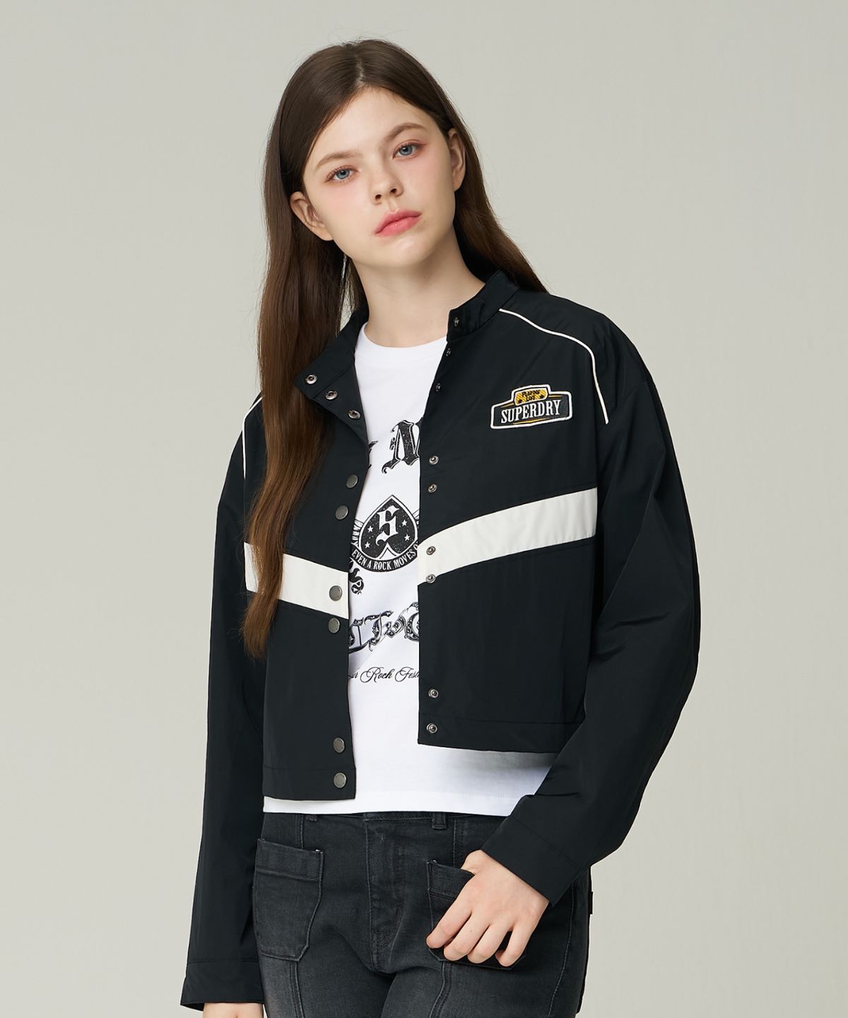 슈퍼드라이(SUPERDRY) W 나일론 레이싱 크롭 자켓 블랙