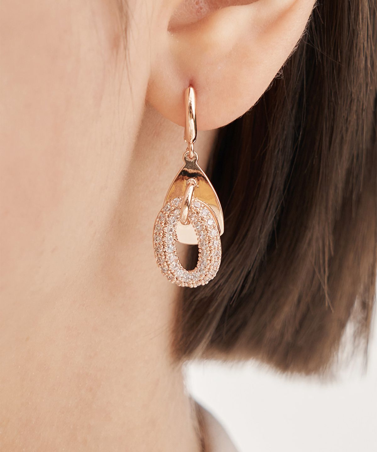 엘르주얼리(ELLEJEWELRY) 14K GF 볼드 원터치 귀걸이 ELGPEE001
