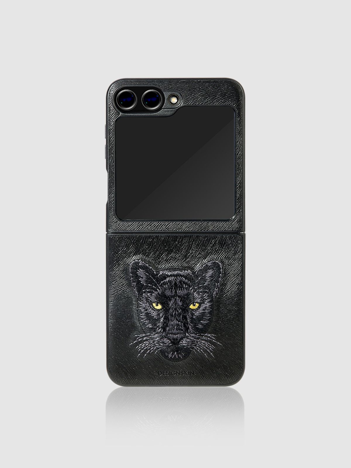 디자인스킨(DESIGNSKIN) 갤럭시Z플립6 프리미엄 자수 비스트 케이스 - 흑표