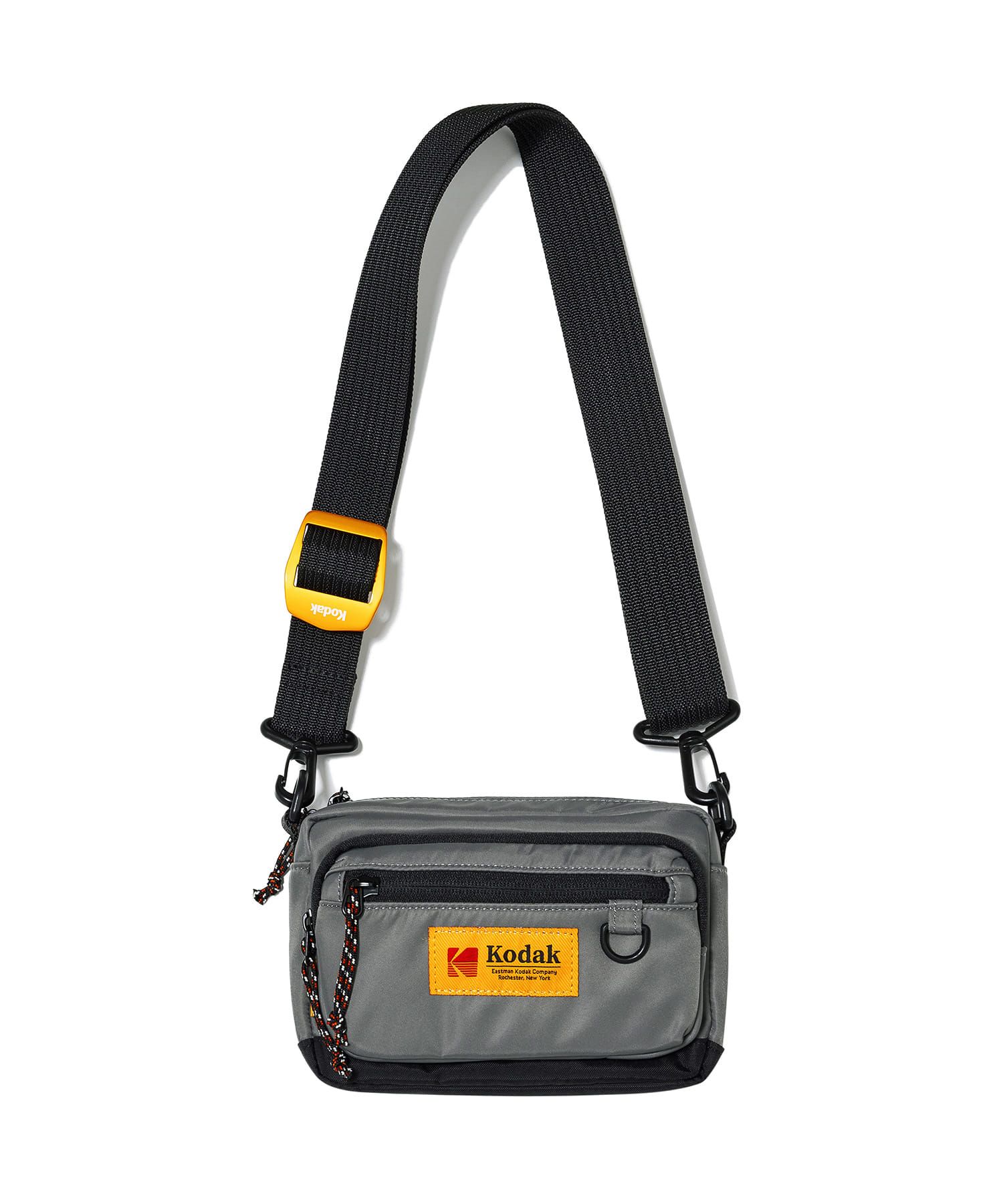 MUSINSA公式 | KODAK エッセンシャルミニクロスバッグ CHARCOAL
