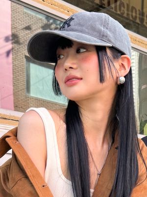 [카리나 착용] 베이직 워싱 언스트럭쳐 볼캡 NY (D.Grey)