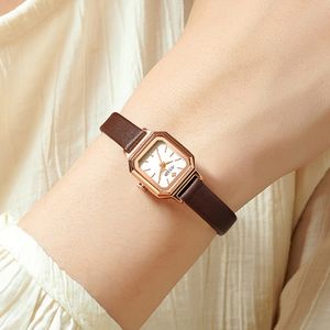 JA-1454 여성 미니 스퀘어 손목시계