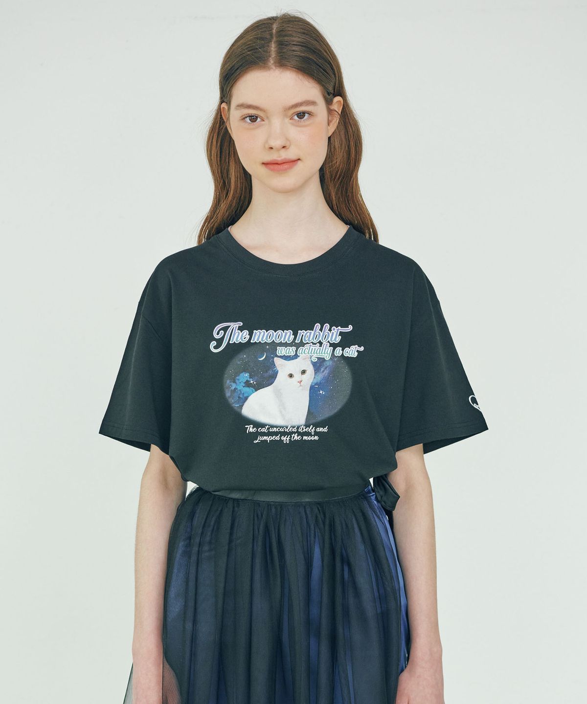 루루슈(LULUCHOU) Actually a Cat T-shirt - BLACK