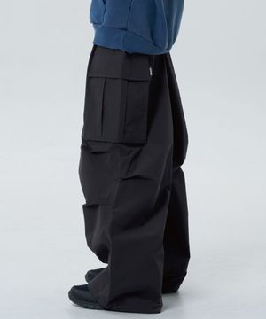 Parasuit 나일론 카고 팬츠 블랙