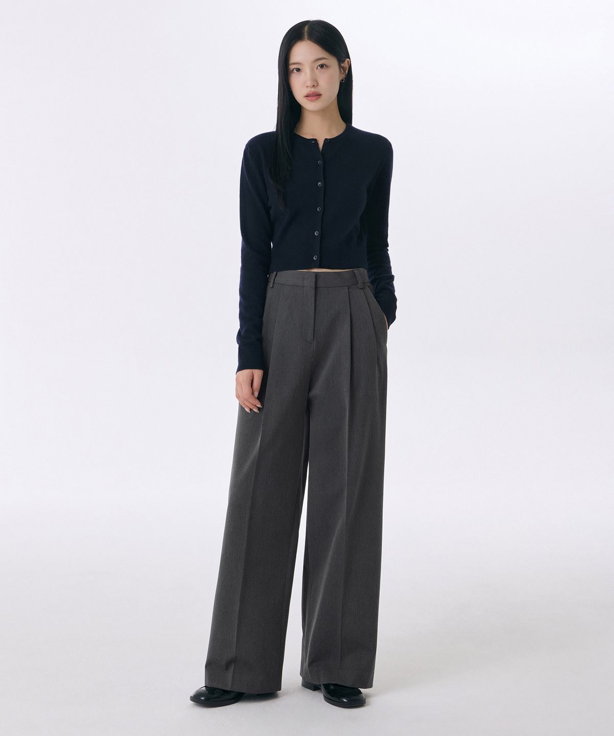 무신사 스탠다드 우먼(MUSINSA STANDARD WOMAN) 우먼즈 헤비웨이트 속기모 투 턱 와이드 밴딩 슬랙스 [미디엄 그레이]