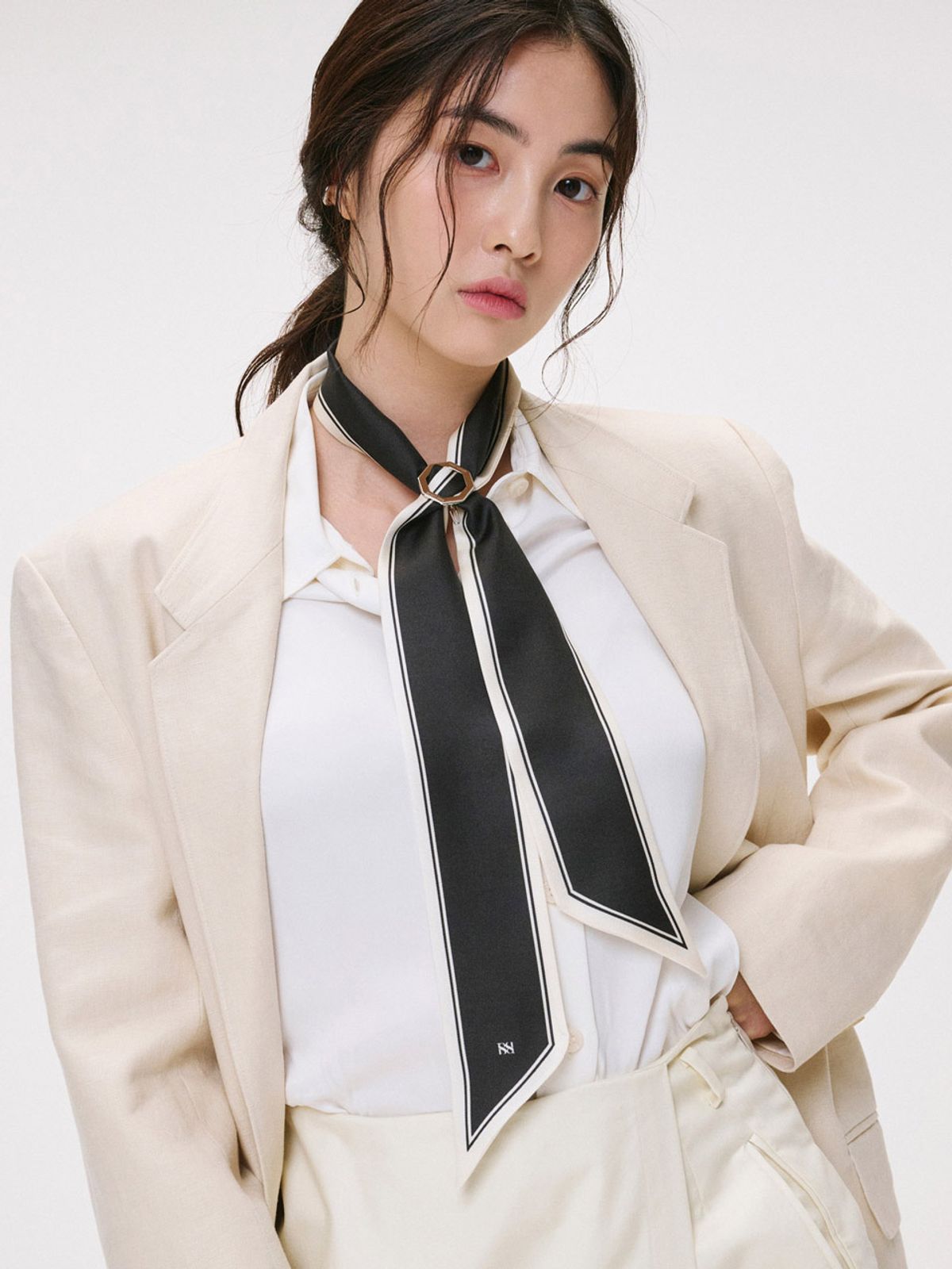 생럭슈(SAINTLUXURE) 피에르 블랙