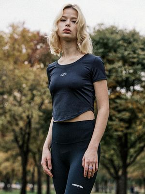 AIR-TEX 라운드 크롭티셔츠