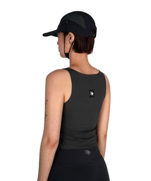 투웨이 크롭 슬리브리스 블랙 테이프 (CHARCOAL)