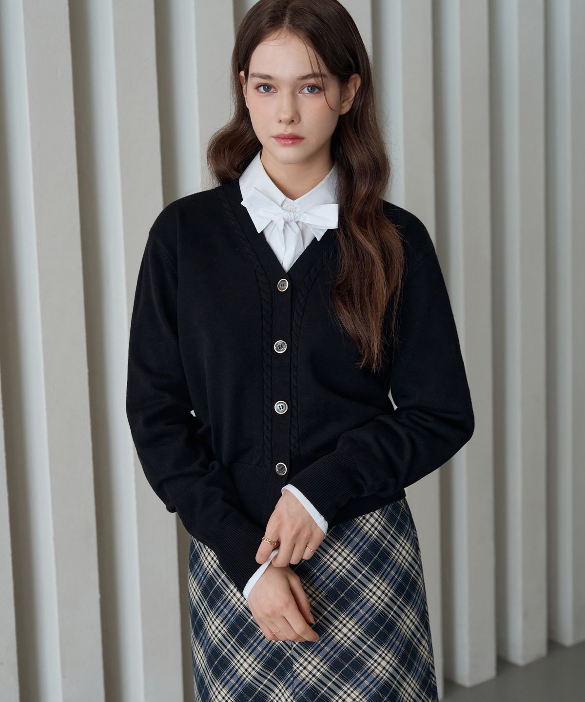 드로우핏 우먼(DRAWFIT WOMEN) 미니멀 케이블 브이넥 가디건 [BLACK]