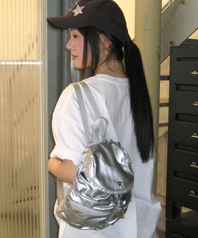 ★送料・関税込★RONRON★RUFFLE POINTED MINI BACKPACK★ MUSINSA | RONRON RUFFLE POINTED MINI BACKPACK SILVER