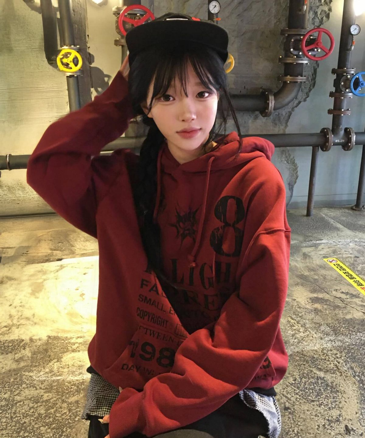 아이돈워너셀(IDWS) Novichi Hoodie Maroon