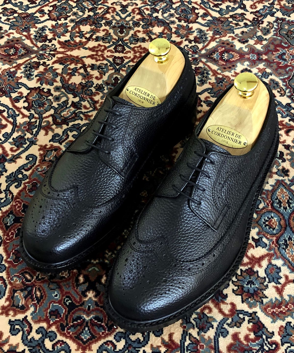 조앤슈(JOENSHOE) 하모닉 오플 윙팁 옥스퍼드 블랙