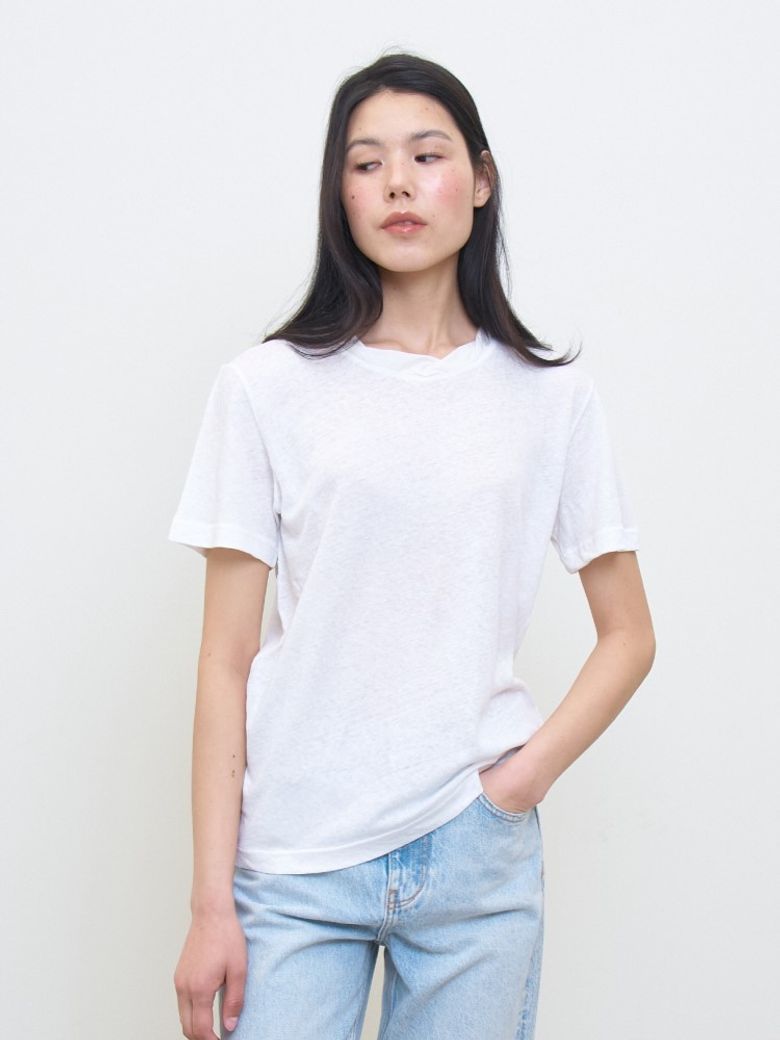 네크 디테일드 반팔 티셔츠