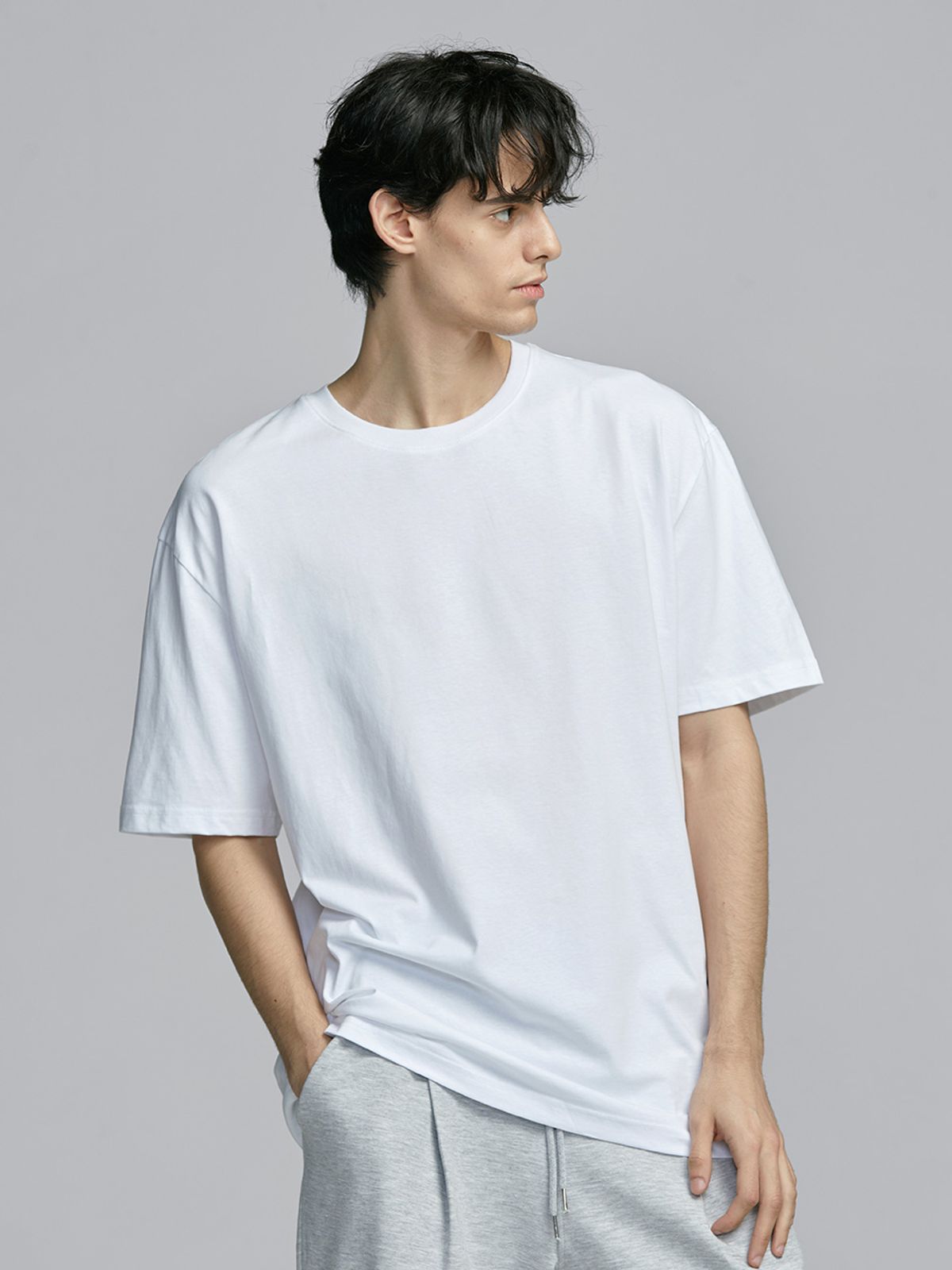 엑스오엑스(XOX) 베이직 크루넥 반팔 티셔츠 [WHITE]