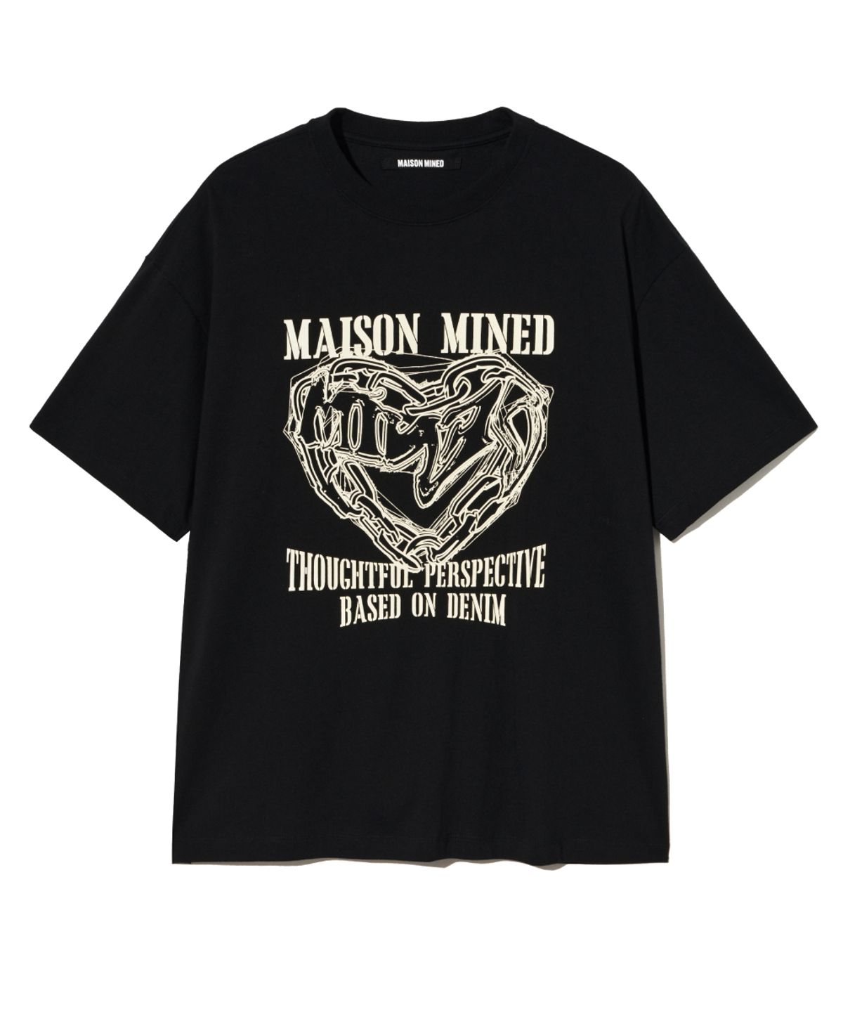 메종미네드(MAISON MINED) DOODLE HEART HALF T BLACK