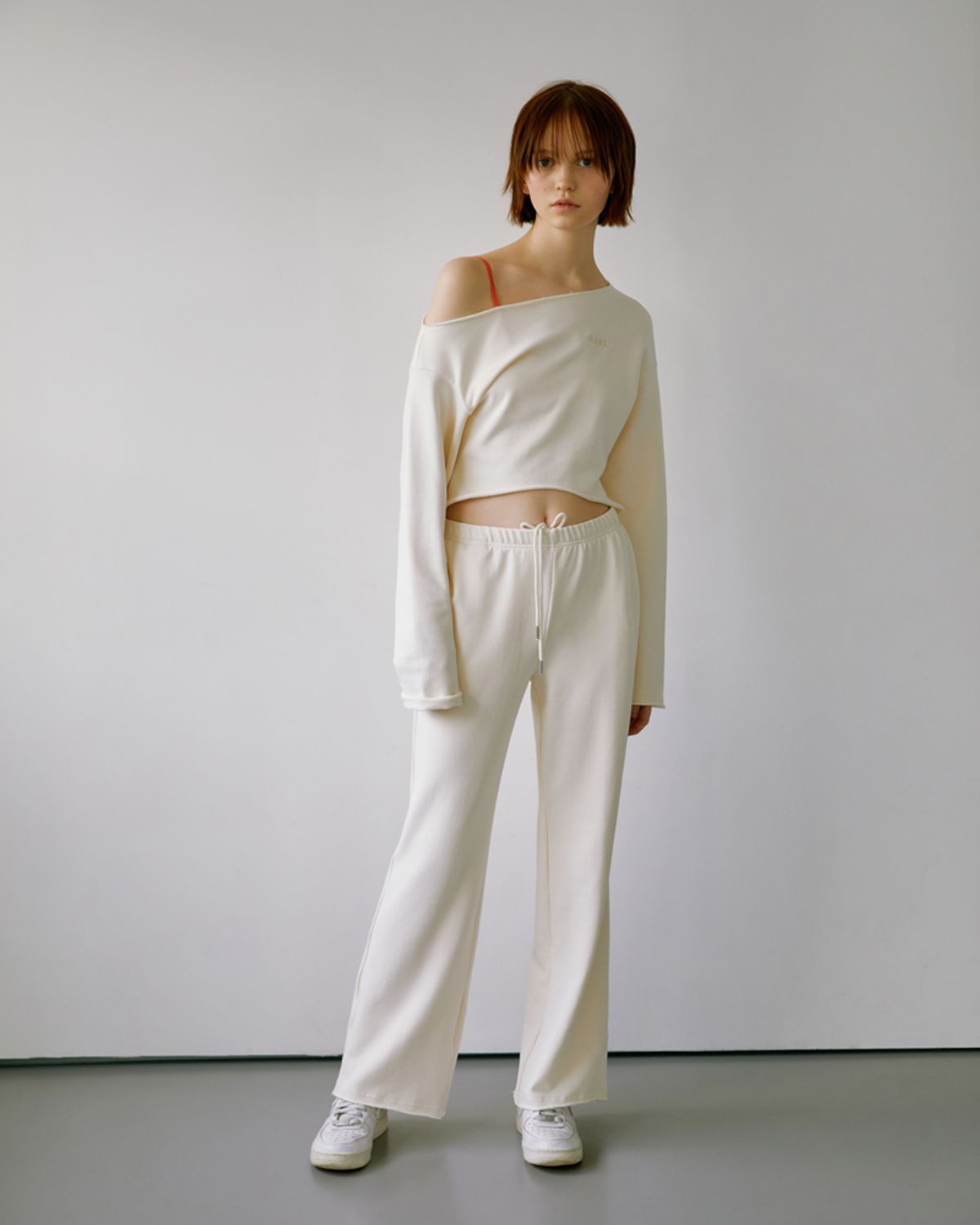 큐피도(KUPIDO) Bella boots cut Sweat Pants _ Ivory