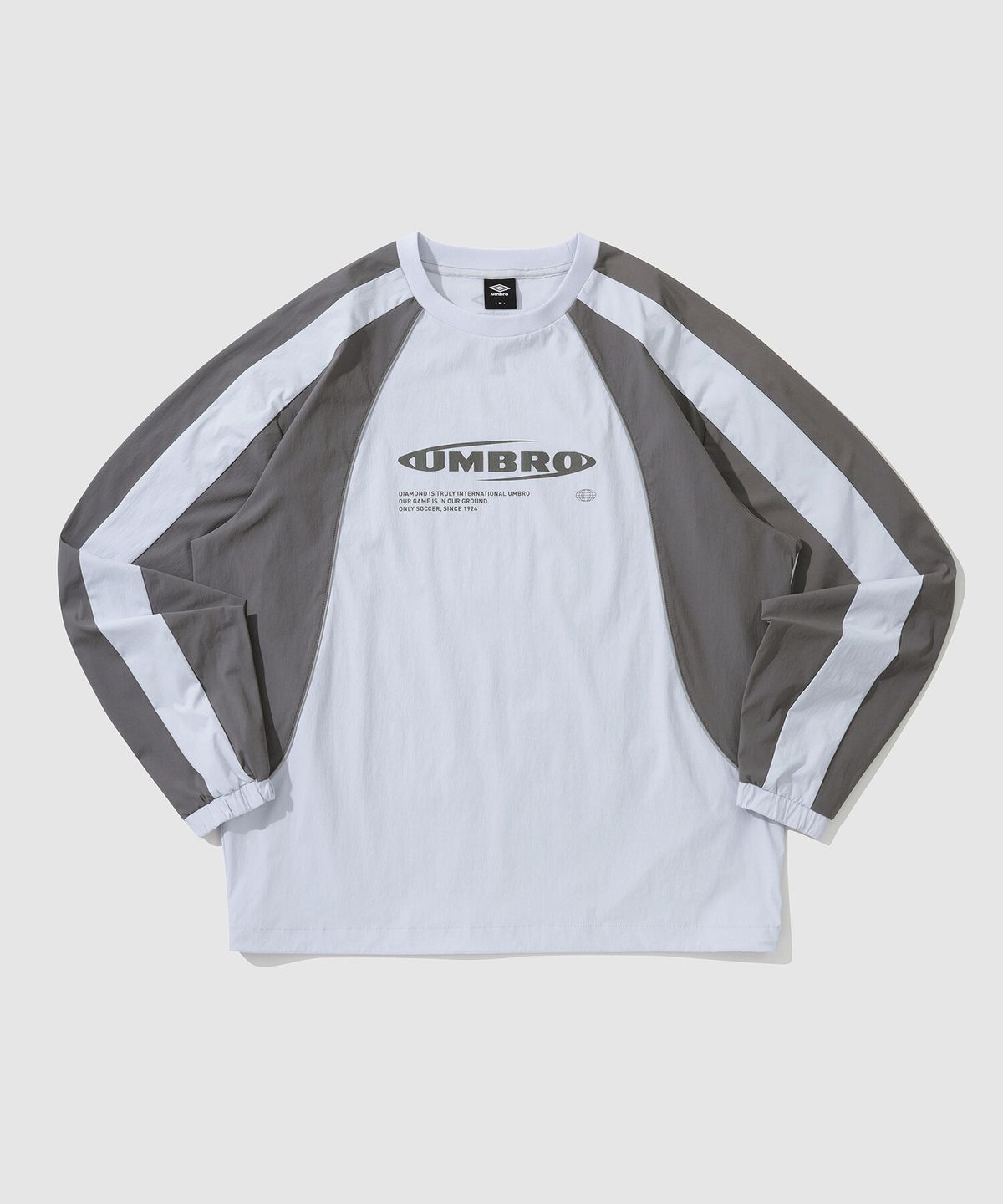 엄브로(UMBRO) 퓨쳐리즘 우븐 피스테 그레이(UP321CWT94)