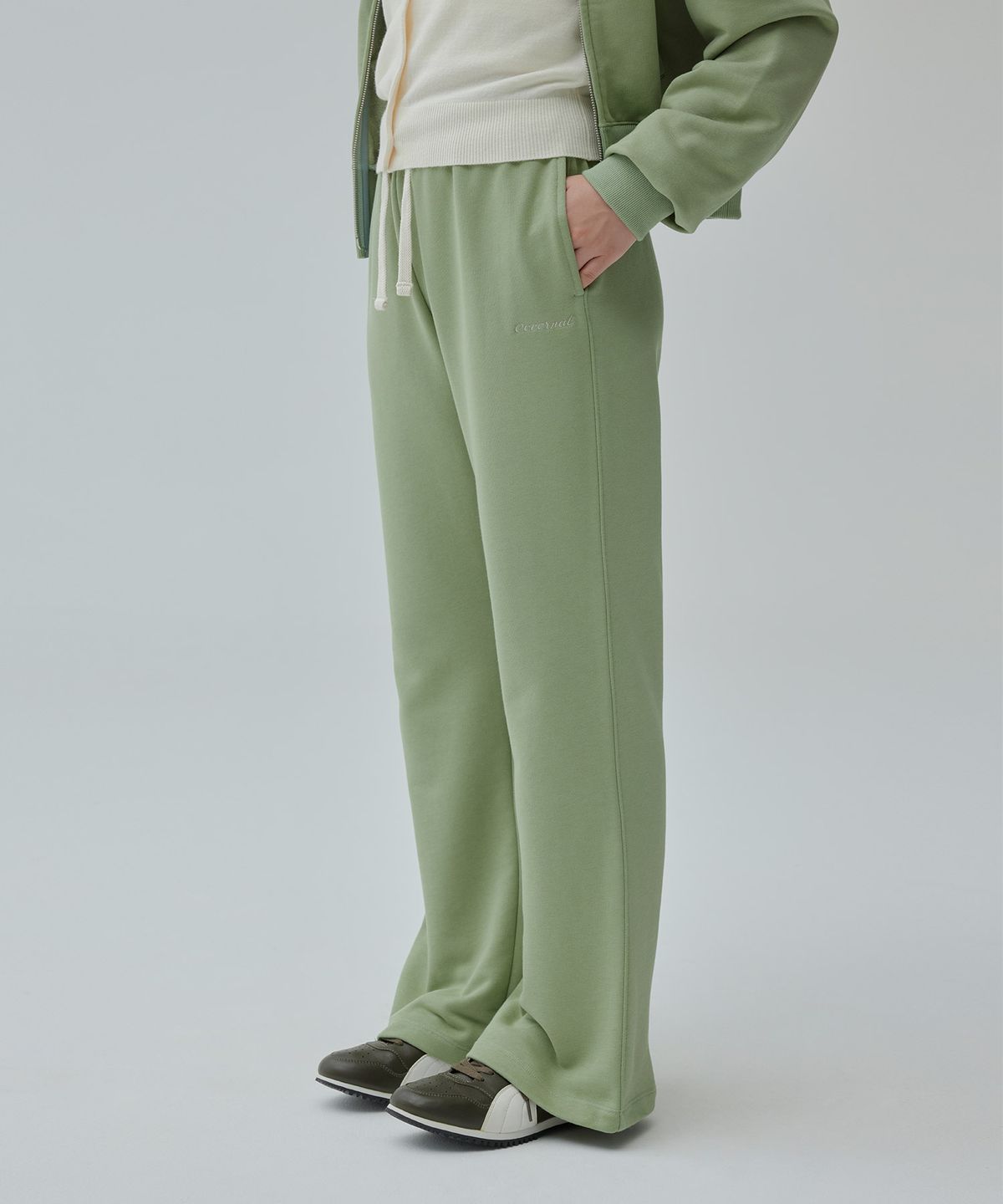 커버낫 우먼(COVERNAT WOMAN) 우먼 세미부츠컷 스웻 팬츠 Sage Green