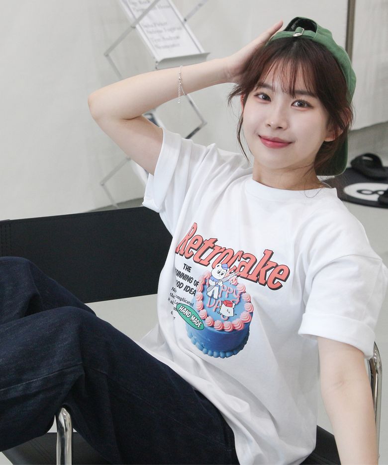 레트로케이크 오버핏 프린팅 면 반팔티 (화이트,블랙) DS_03