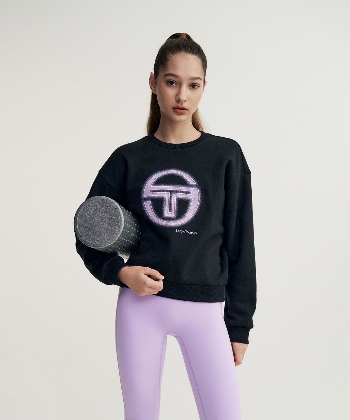 세르지오 타키니(SERGIO TACCHINI) W 데일리 기모 빅로고 맨투맨 (Black)