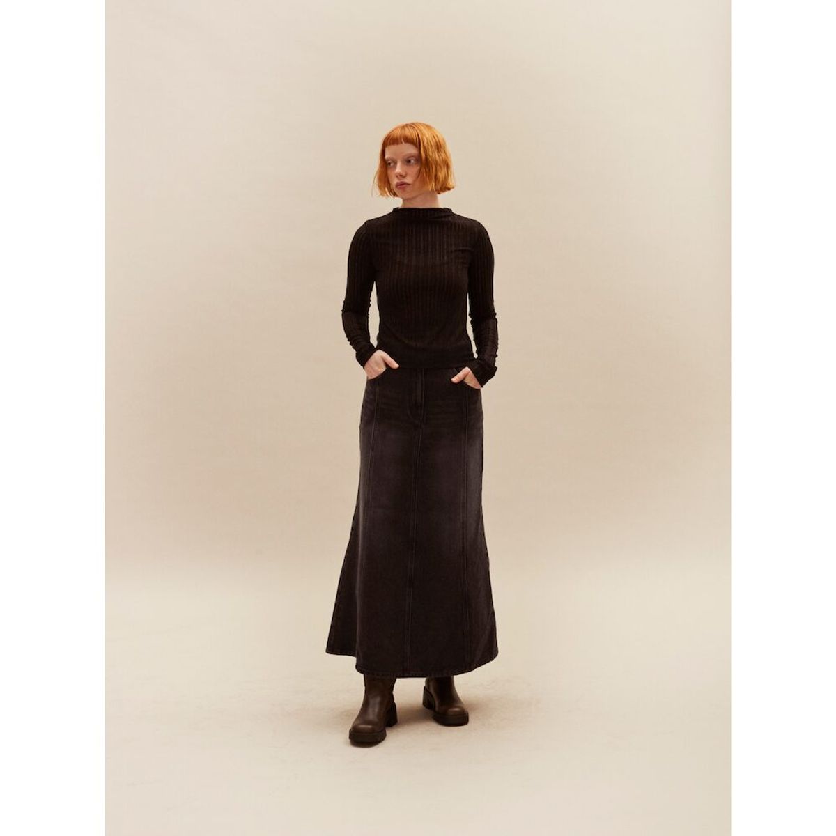 샌드 사운드(SAND SOUND) Modified Lip Tissue Sheer Top  Black