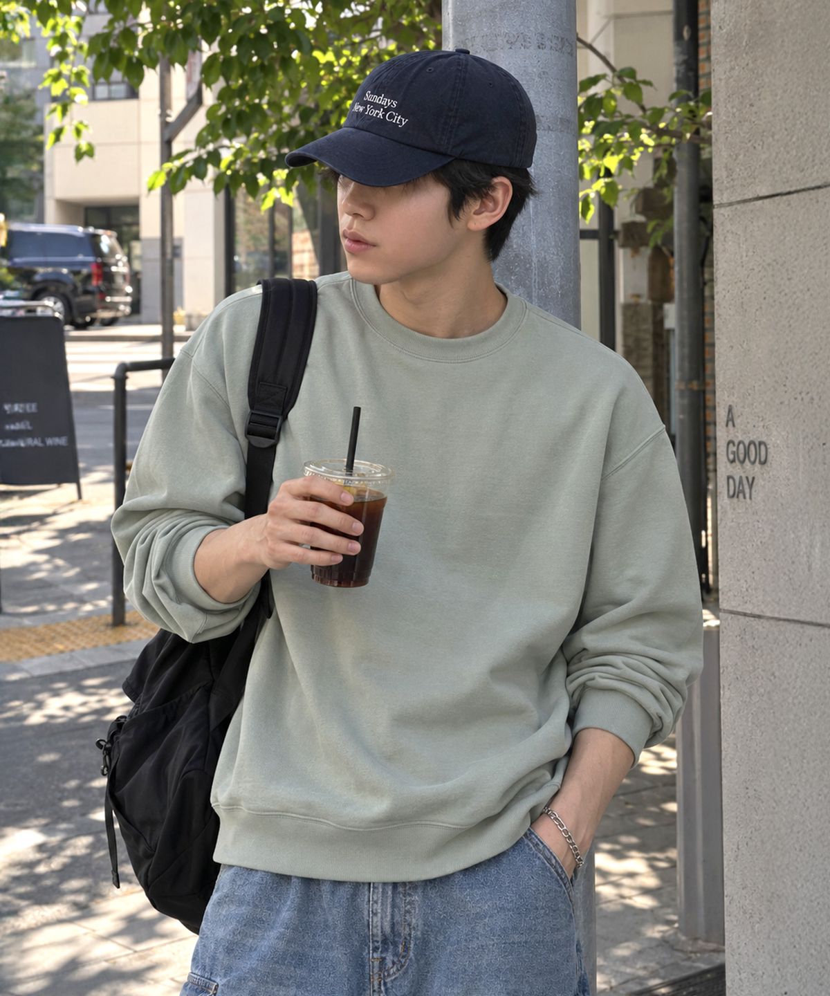 엑스오엑스(XOX) 세미 오버핏 스웻 셔츠 [KHAKI]