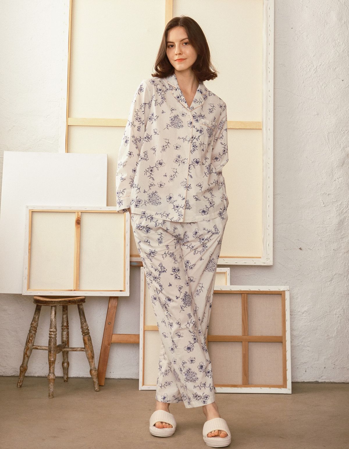 올라레스트(HOLAREST) The Sky Flower Cotton Pajama Set 2 - Wide Fit (Starry Night Navy+Ecru)