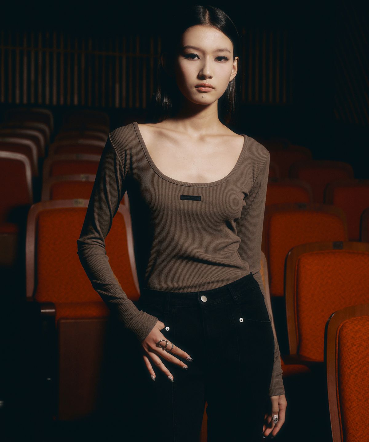 헬레네파리스(HELENE PARIS) 리브드 롱 슬리브 [브라운 슈가]