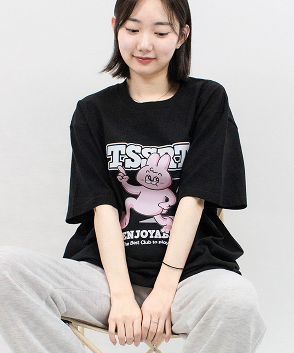 티저트(TEESSERT) 레트로 티빗 프린팅 오버핏 이너티 반팔티셔츠 (화이트, 블랙) TSS_02