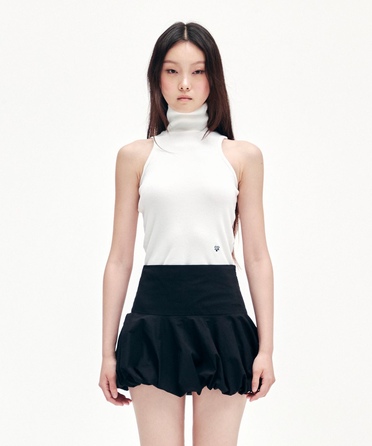 유희(YOUHEE) YOUHEE SYMBOL SET UP SLEEVELESS WHITE